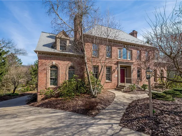 152 Rock Haven Ln, Pittsburgh, PA 15228