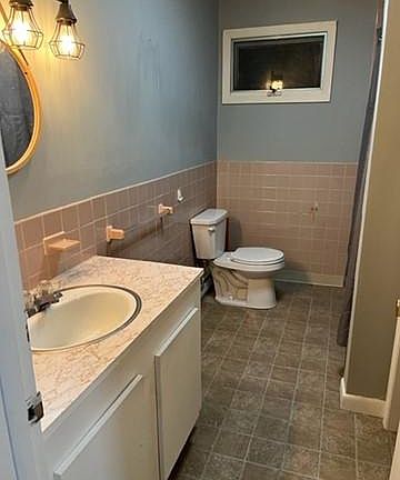 5th image of 12 Andre Dr Unit 2