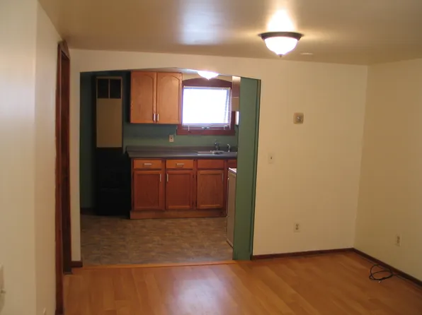 68 Hyde St #B, Burlington, VT 05401