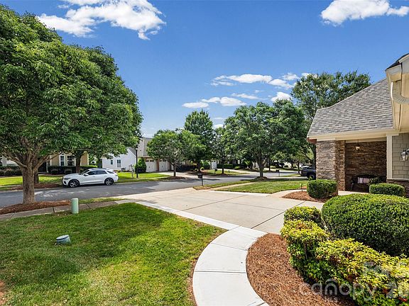 4th image of 8621 Sequoia Grove Ln