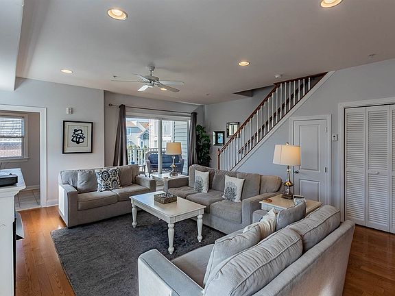 3rd image of 4204 Landis Ave Unit 204