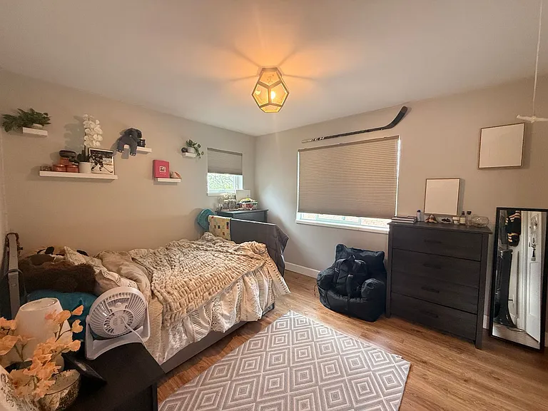 2421 Chase St — Photo 23
