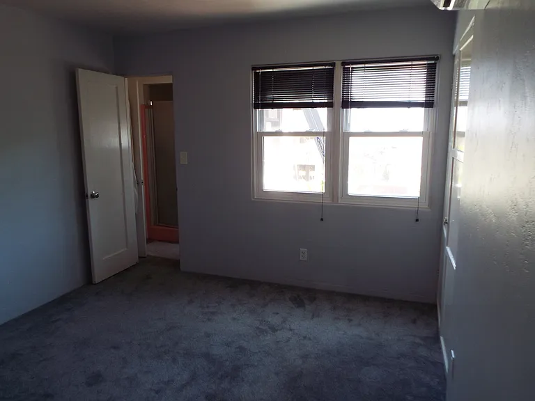 4476 Newport Ave — Photo 7