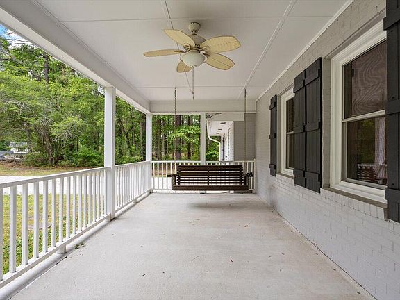 3rd image of 5705 Spring Rd