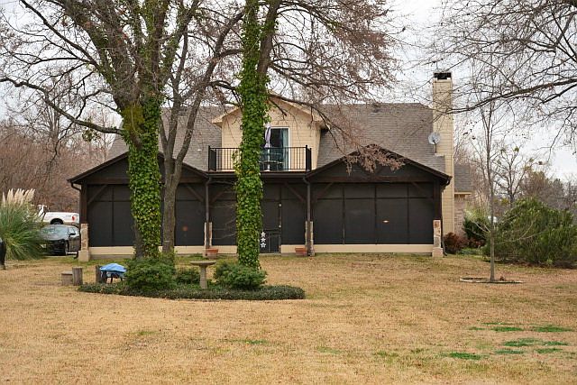 1st image of 118 Avery Ln