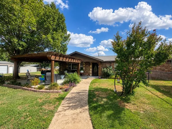 140 E Hilltop Rd, McAlester, OK 74501