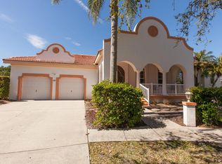 25 Pelican Ct, Palm Coast, FL 32137