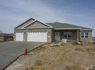 1500 Fayette Ave, Washington, IL 61571
