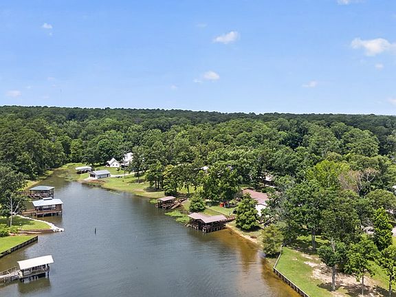 5th image of 1818 Lakeshore Dr