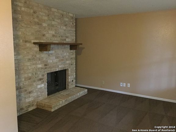 2nd image of 13119 Larkyorke St