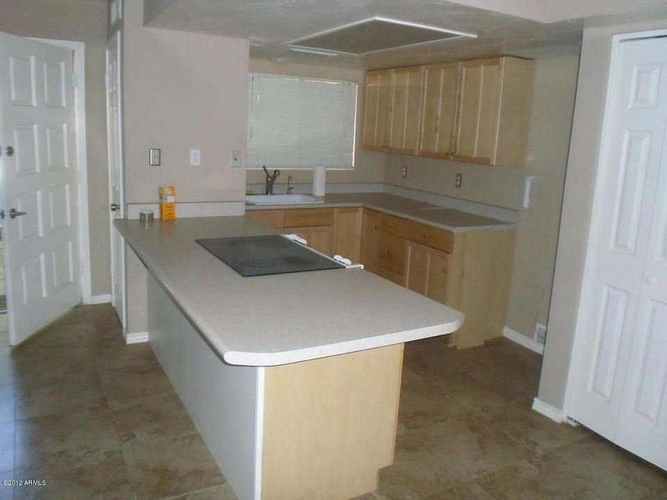 1st image of 10015 N 14th St Unit 2