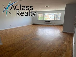 19-59 76th St, East Elmhurst, NY 11370