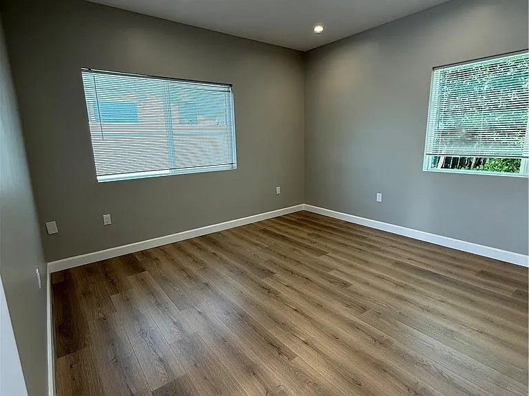 6246 Tujunga Ave — Photo 4