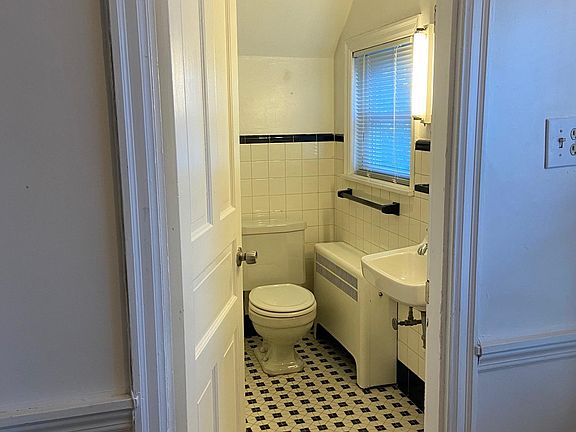 4th image of 1507 N Franklin St APT 3