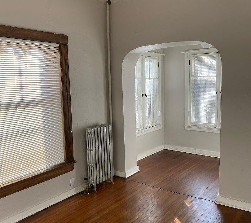 1st image of 1100 N Emerson St #1