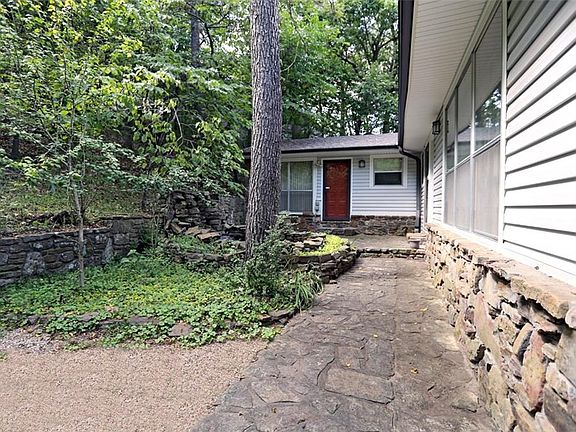 2nd image of 8643 Lakeshore Dr