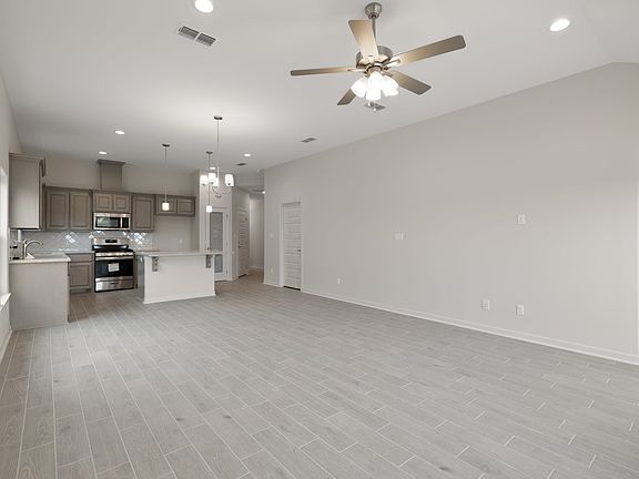 3rd image of 2601 Acuna Ct