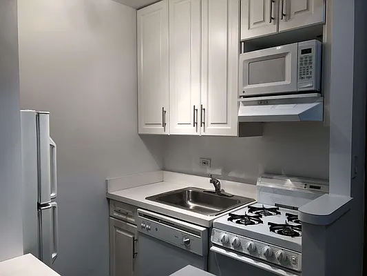 Rented by PocketBroker Inc | media 3