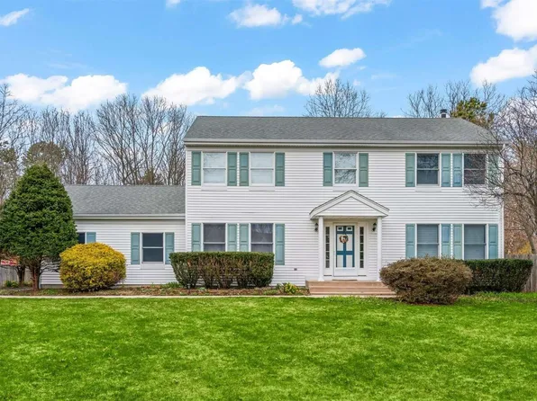 26 Lily Drive, South Setauket, NY 11720