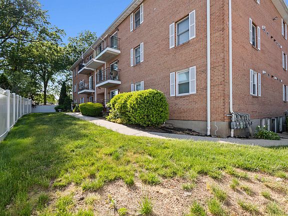 2nd image of 18 John St APT 1C