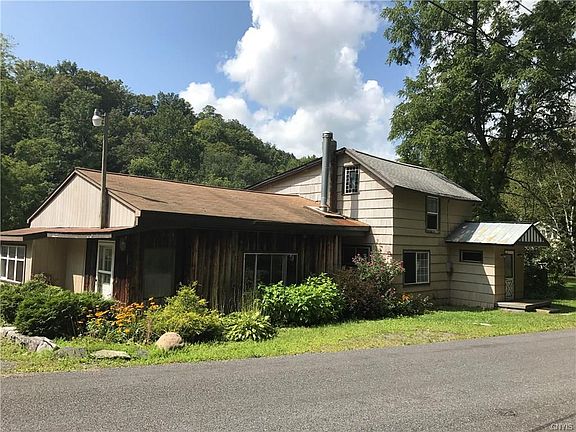 3rd image of 5897 Valley Dr