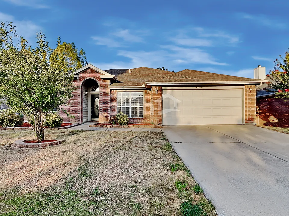 4709 Shadow Crest Dr