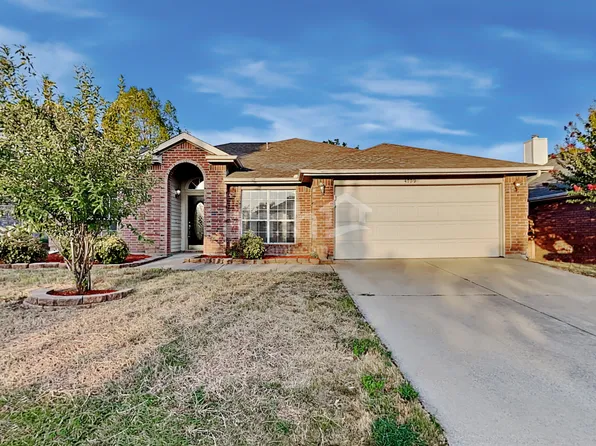 4709 Shadow Crest Dr, Arlington, TX 76018
