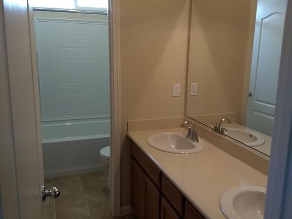 5th image of 1738 Jones St