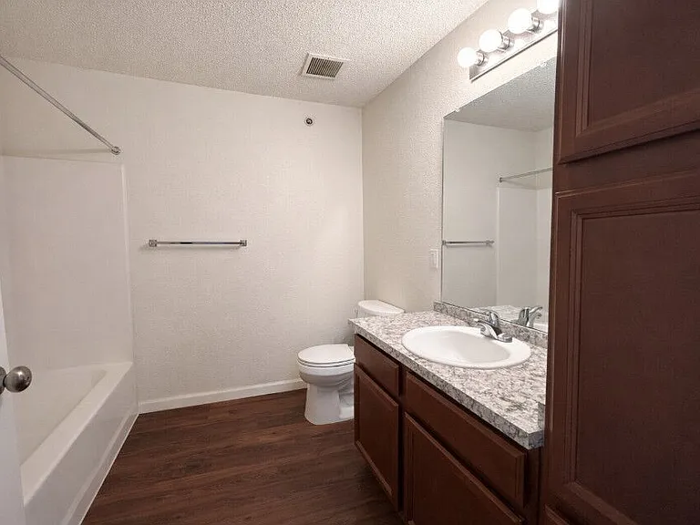 701 Martin Luther King Blvd — Photo 8
