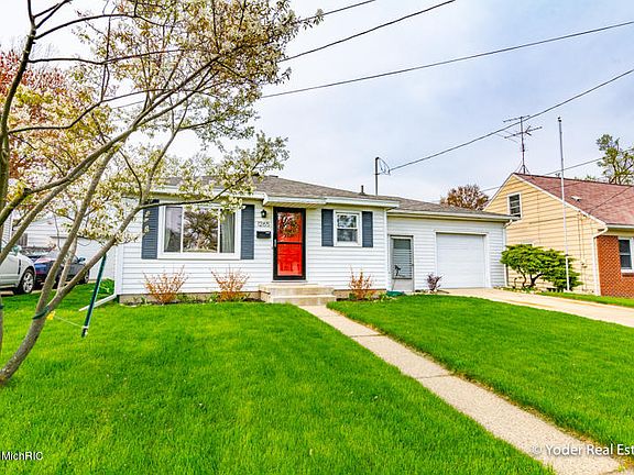 2nd image of 1265 Oaklawn St NE