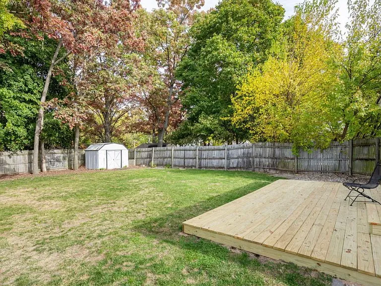 311 Jean St SW — Photo 2