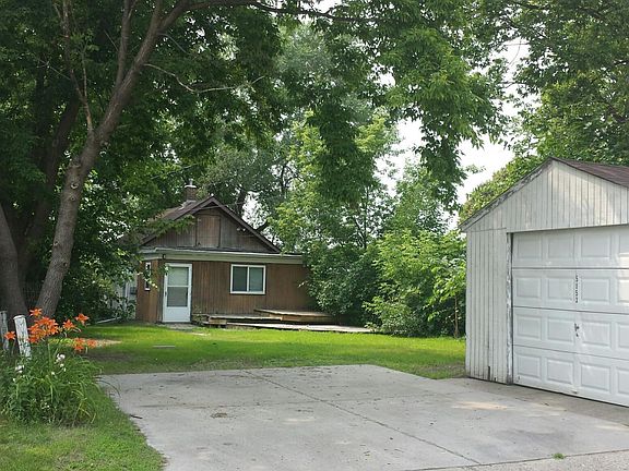2nd image of 5853 42nd Ave S