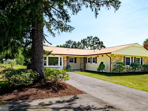 12303 Manvel Ln, Bowie, MD 20715