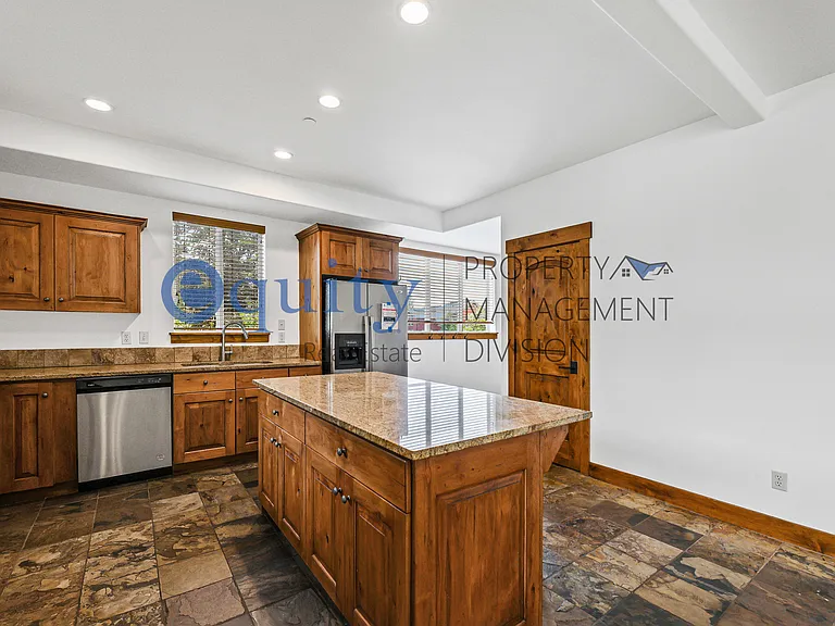8143 Courtyard Loop — Photo 8