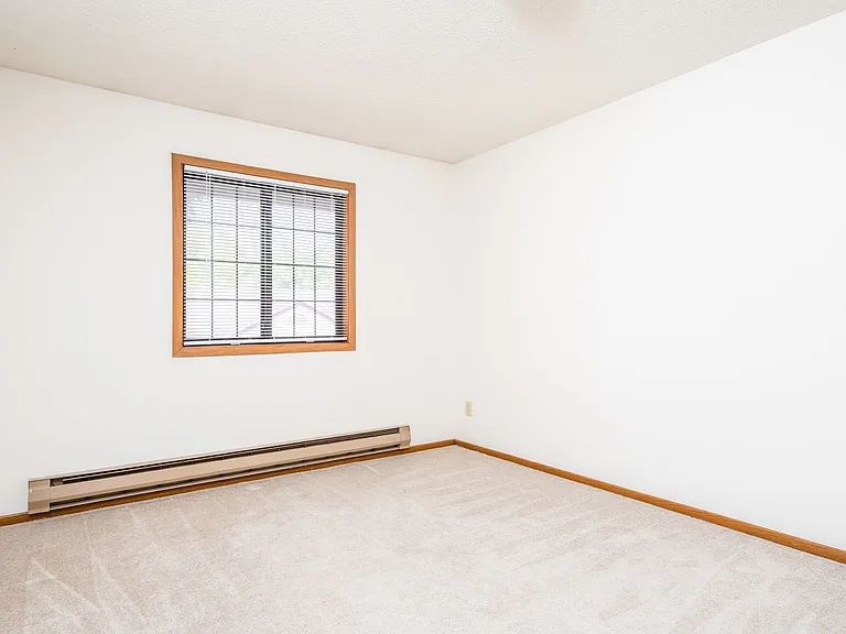 Woodcrest Townhomes — Photo 24