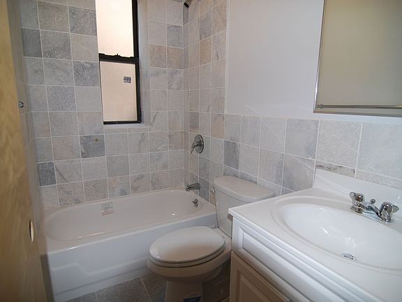3rd image of 76 Pinehurst Ave APT 43