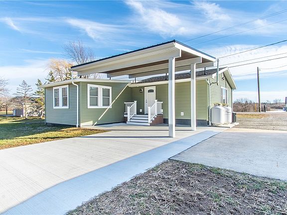 5th image of 17079 May Irwin Rd