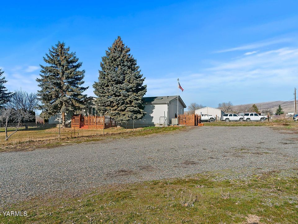 1st image of 250 Cabin Ln