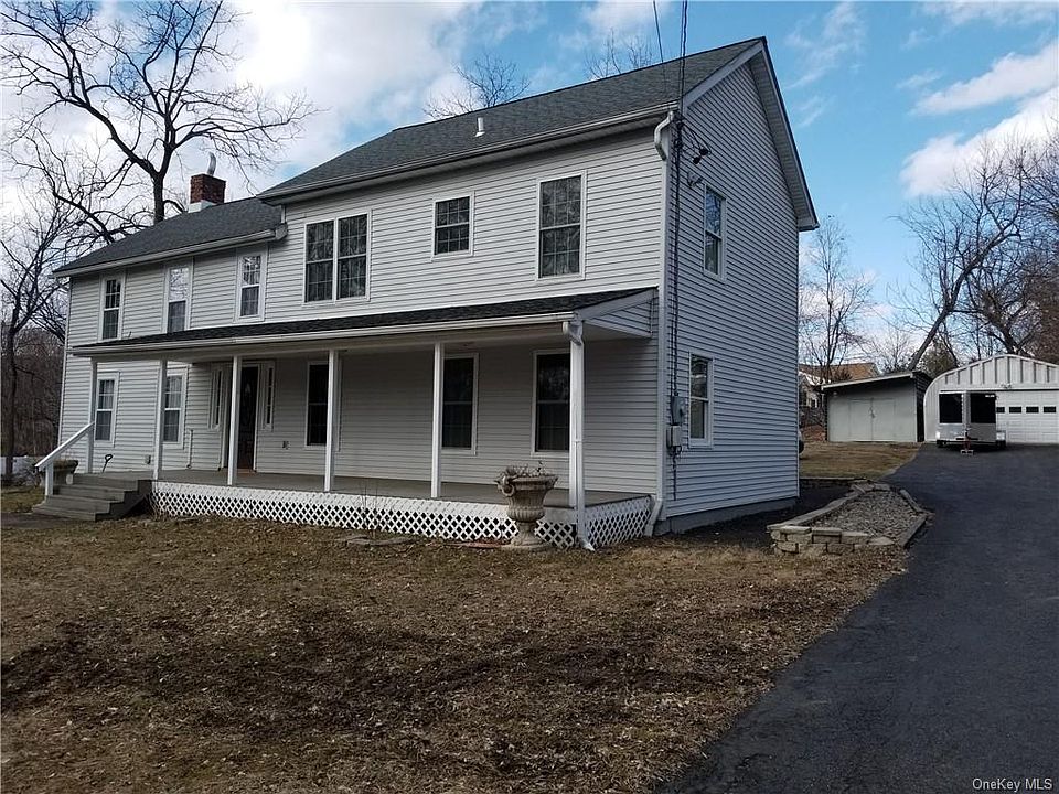 1st image of 131 Oak St