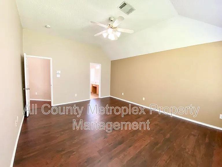 813 Snapdragon Ln — Photo 4