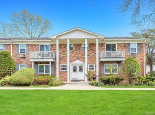 63 Fairharbor Dr #63, Patchogue, NY 11772