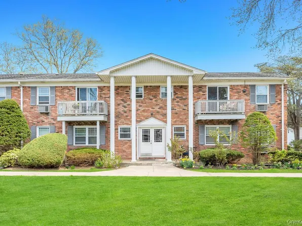 63 Fairharbor Drive #63, Patchogue, NY 11772