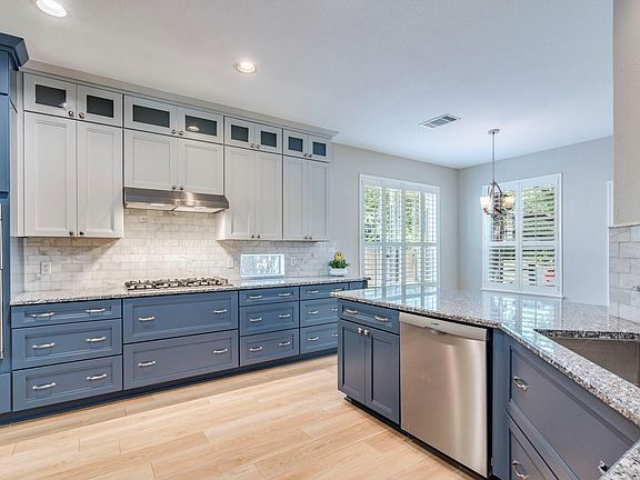 5th image of 321 Calistoga Ct