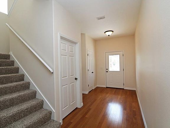 3rd image of 1821 Garvin St