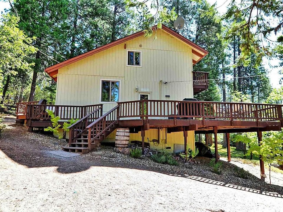 1st image of 400 Blue Bird Ln