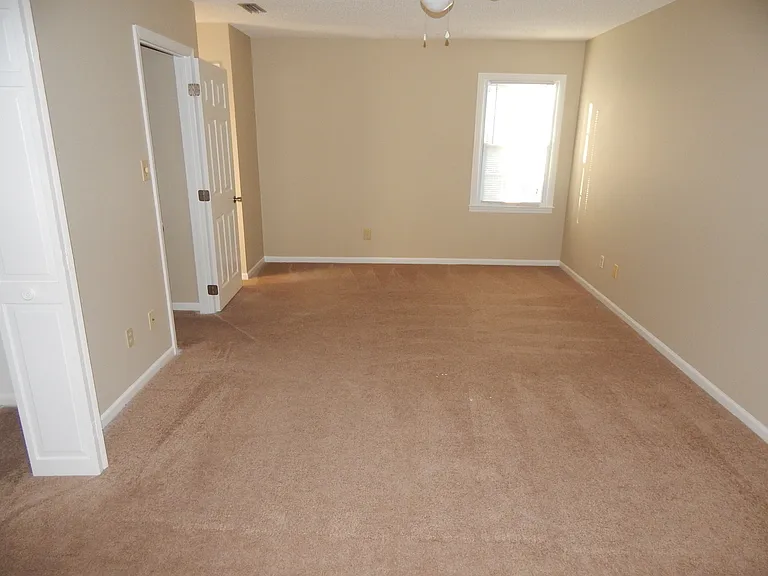 2846 Willow Wood Cir — Photo 19