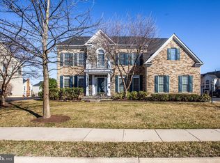 43066 Castlebar St, Chantilly, VA 20152