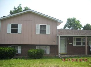 221 W 2nd St, Cahokia, IL 62206