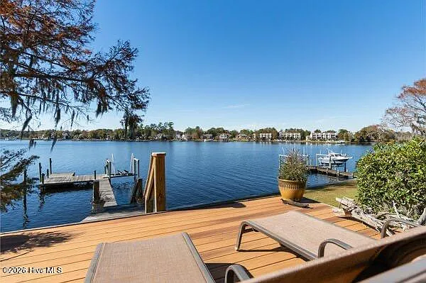 810 Madam Moores Ln #A — Photo 10