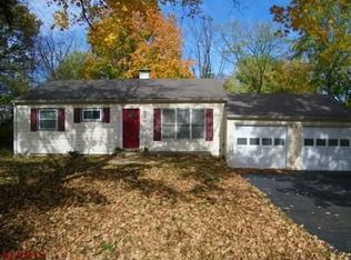 217 Hillsdale Dr, Ballwin, MO